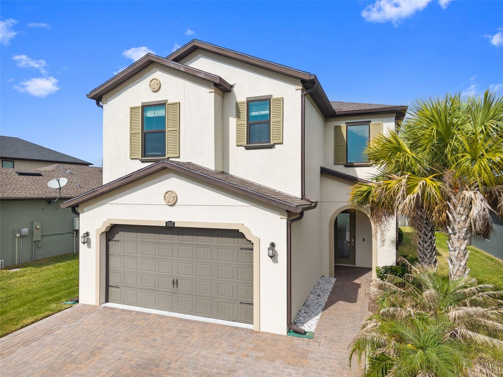 Single Family Residence in WESLEY CHAPEL, FL - Daniel Dourado