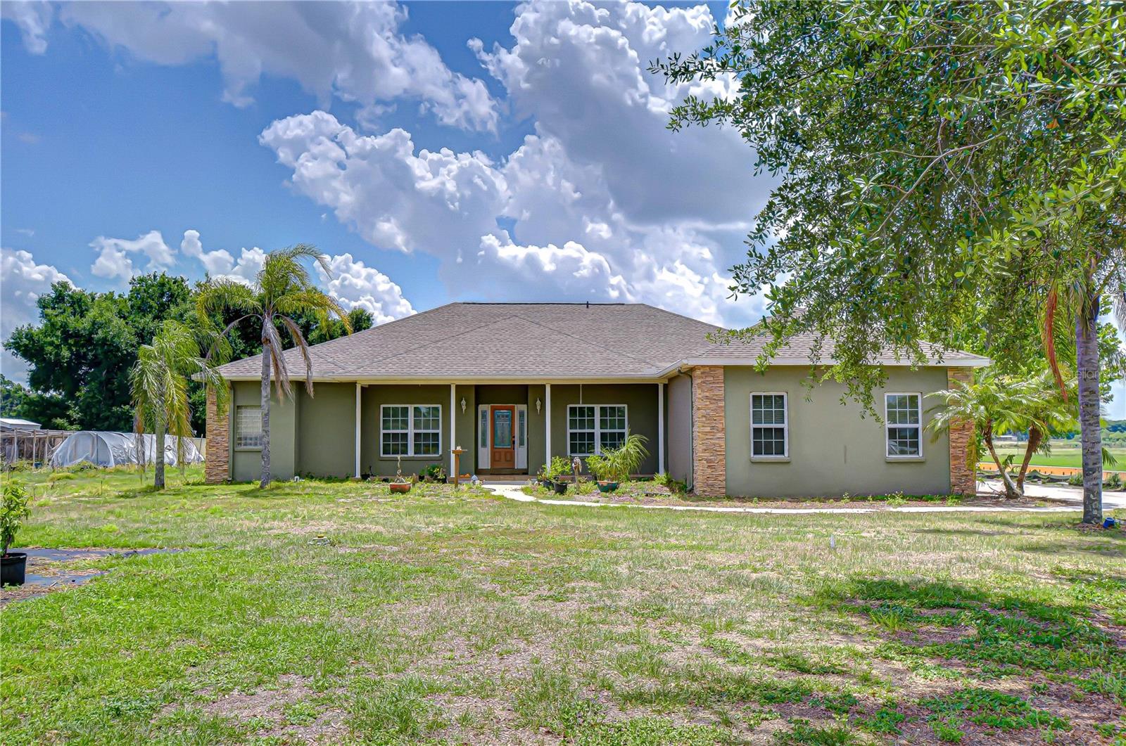 Single Family Residence in DOVER, FL - Daniel Dourado
