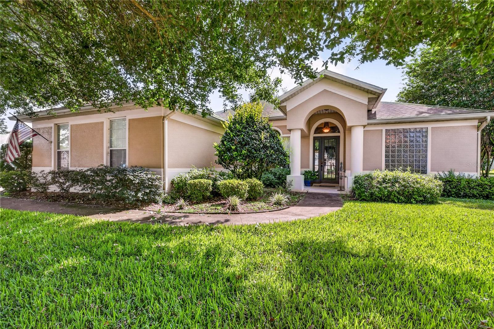 Single Family Residence em GRAND ISLAND, FL - Daniel Dourado