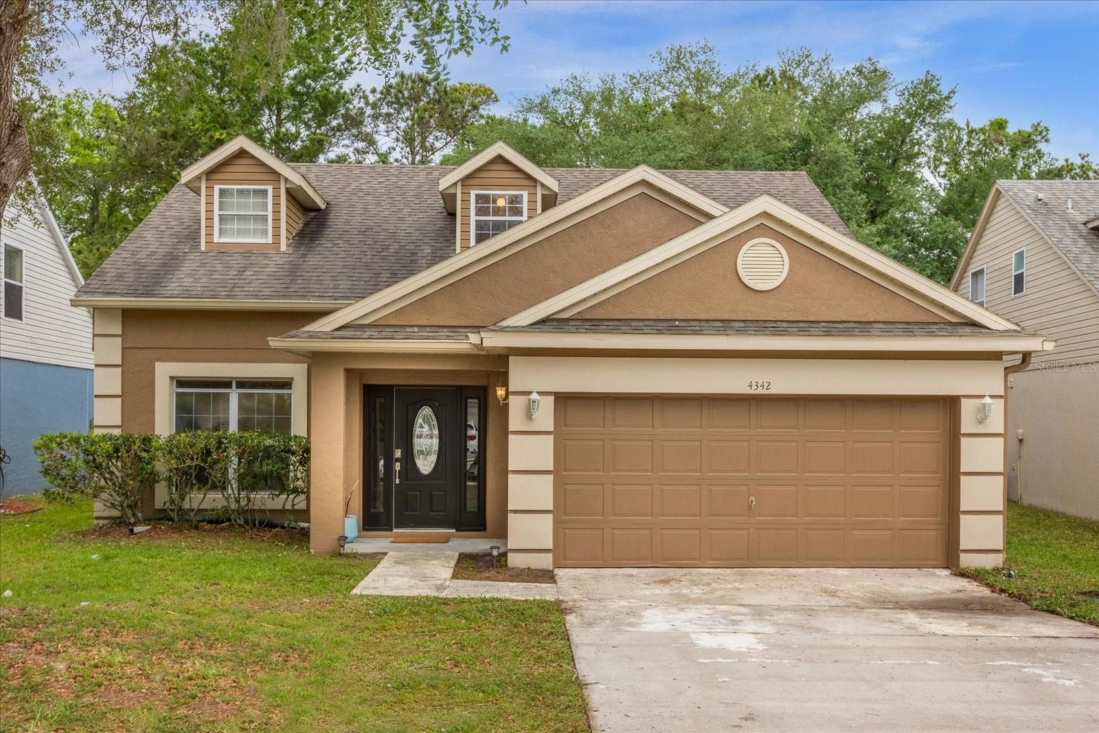 Single Family Residence in ORLANDO, FL - Daniel Dourado