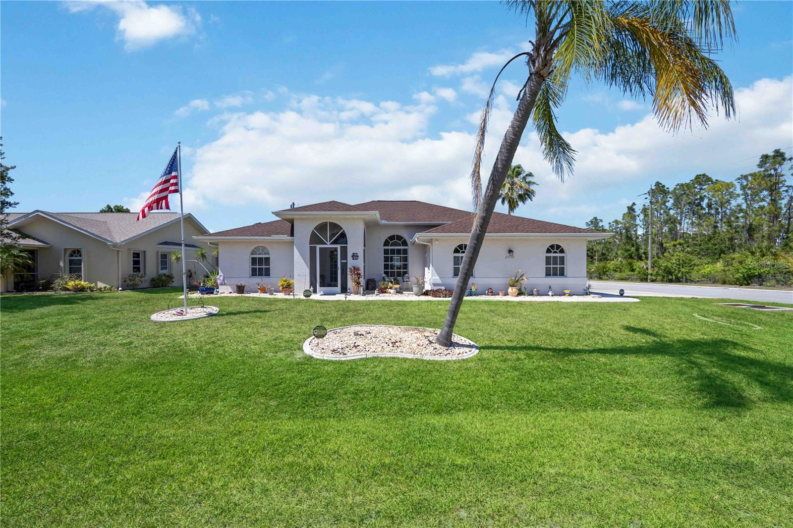 Single Family Residence em PORT CHARLOTTE, FL - Daniel Dourado