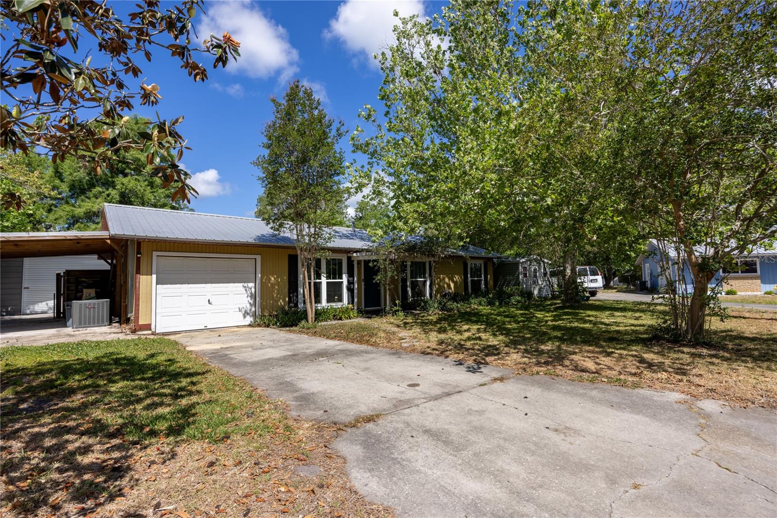 Single Family Residence in GAINESVILLE, FL - Daniel Dourado