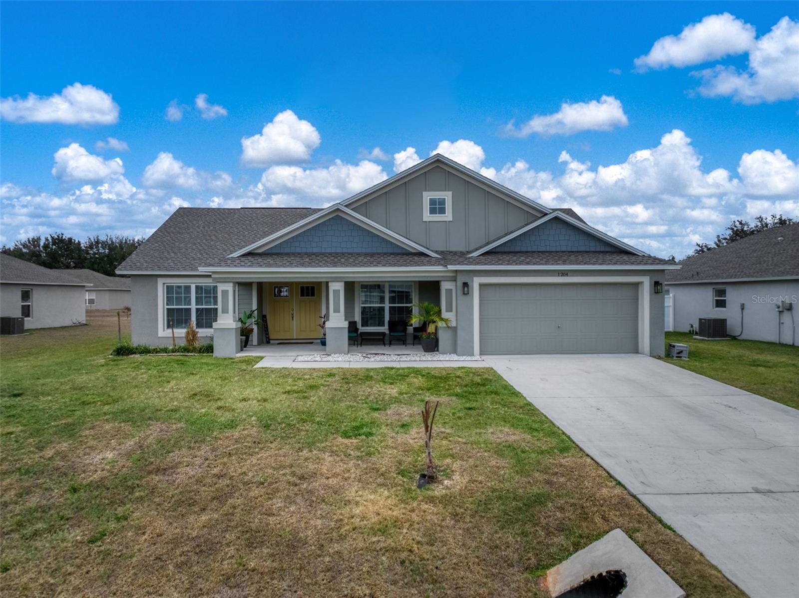 Single Family Residence in AVON PARK, FL - Daniel Dourado