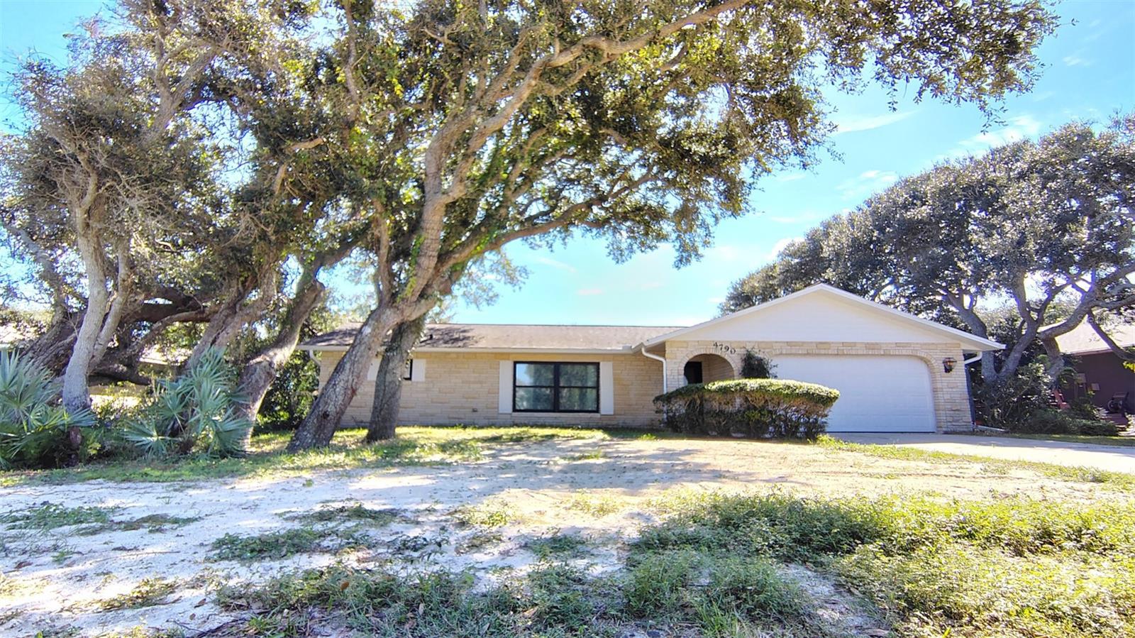 Single Family Residence in PONCE INLET, FL - Daniel Dourado