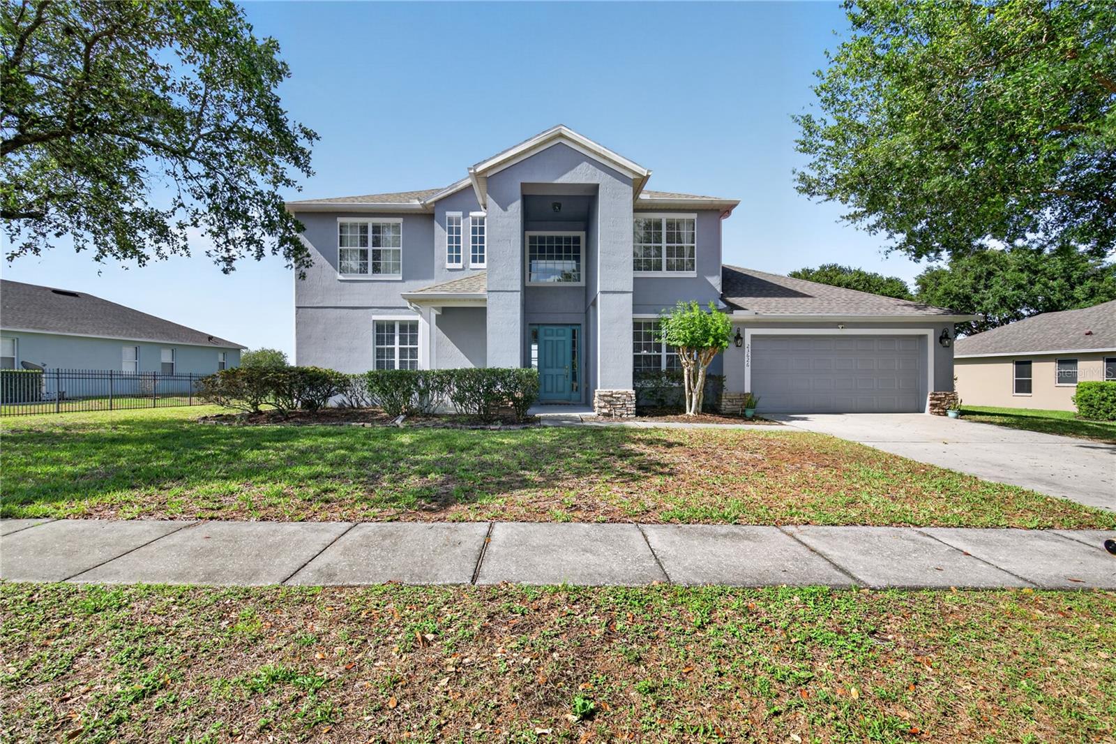 Single Family Residence in SORRENTO, FL - Daniel Dourado