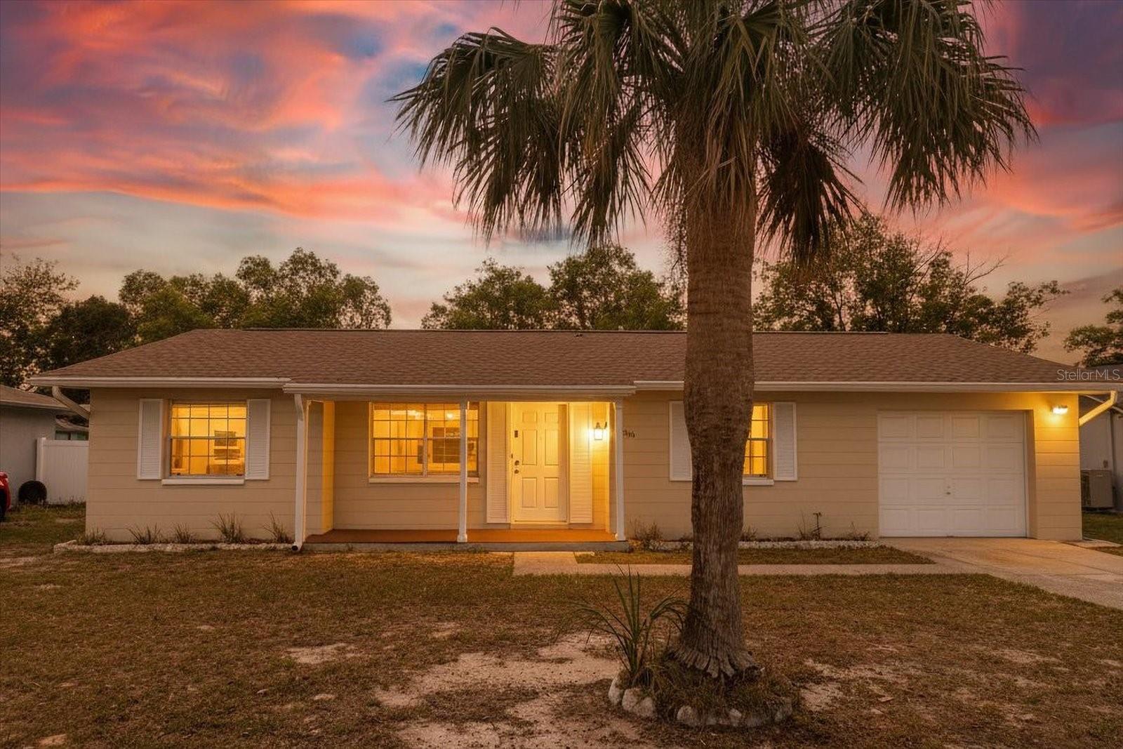 Single Family Residence em SPRING HILL, FL - Daniel Dourado