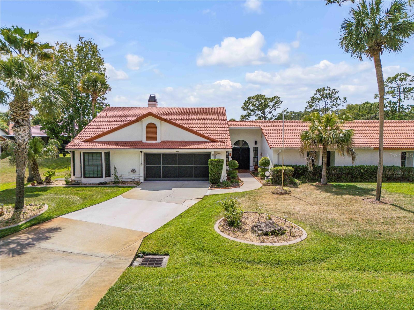 Single Family Residence in DAYTONA BEACH, FL - Daniel Dourado