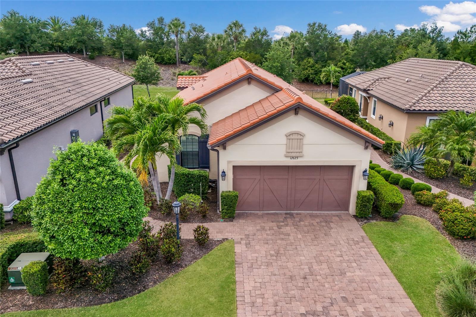 Single Family Residence in BRADENTON, FL - Daniel Dourado
