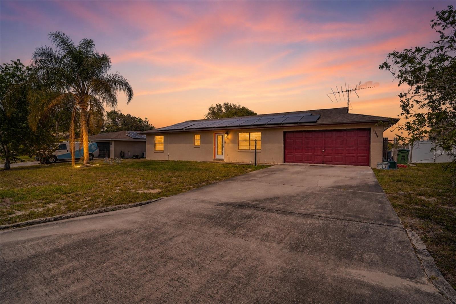 Single Family Residence in DELTONA, FL - Daniel Dourado