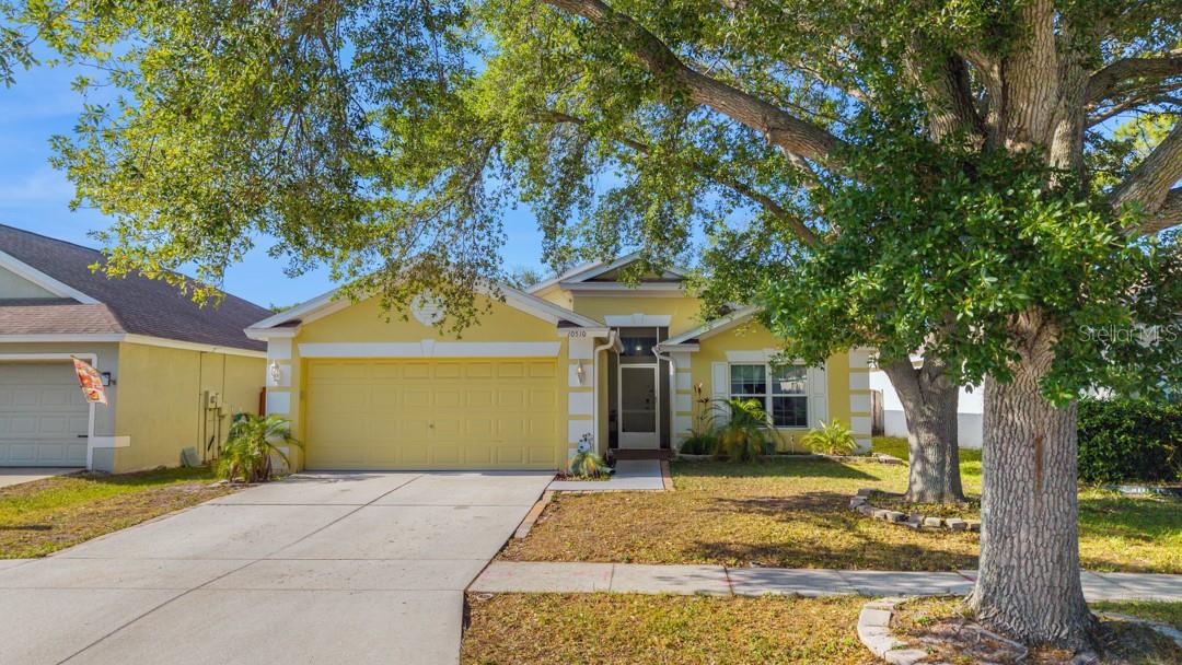 Single Family Residence in RIVERVIEW, FL - Daniel Dourado
