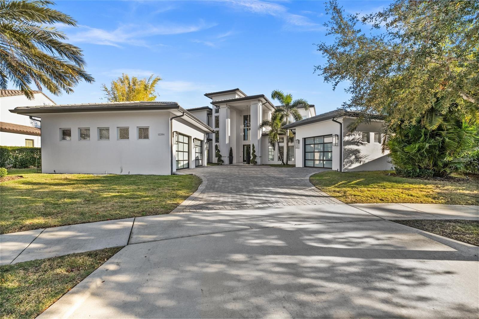 Single Family Residence in WINDERMERE, FL - Daniel Dourado