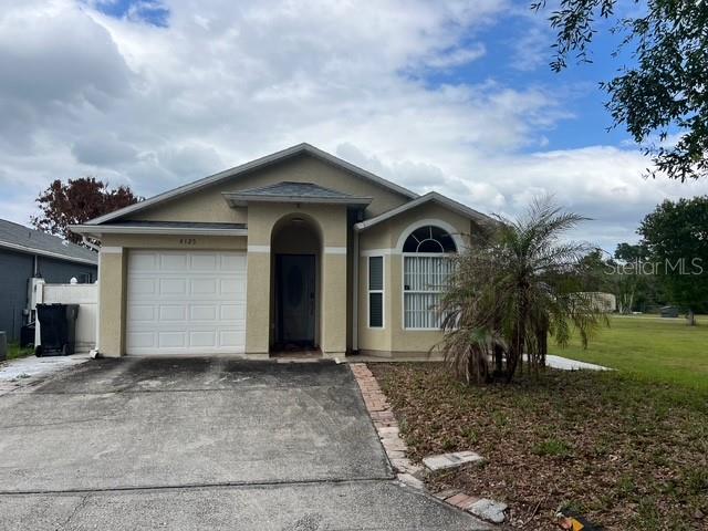 Single Family Residence in ORLANDO, FL - Daniel Dourado