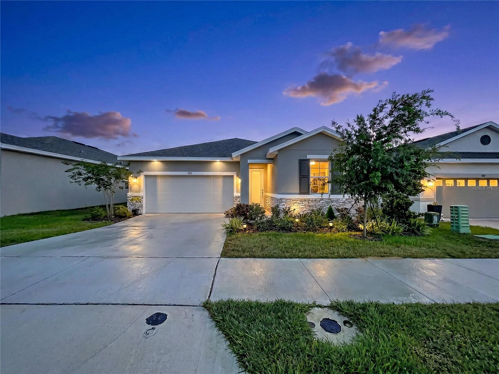 Single Family Residence in LAKE WALES, FL - Daniel Dourado