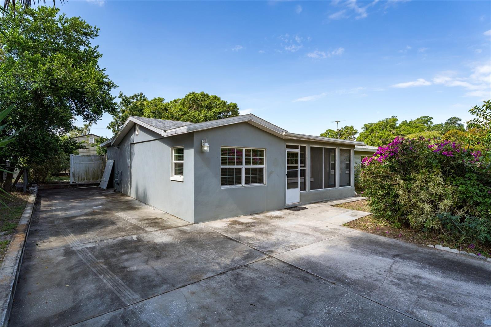 Single Family Residence in LAKE ALFRED, FL - Daniel Dourado
