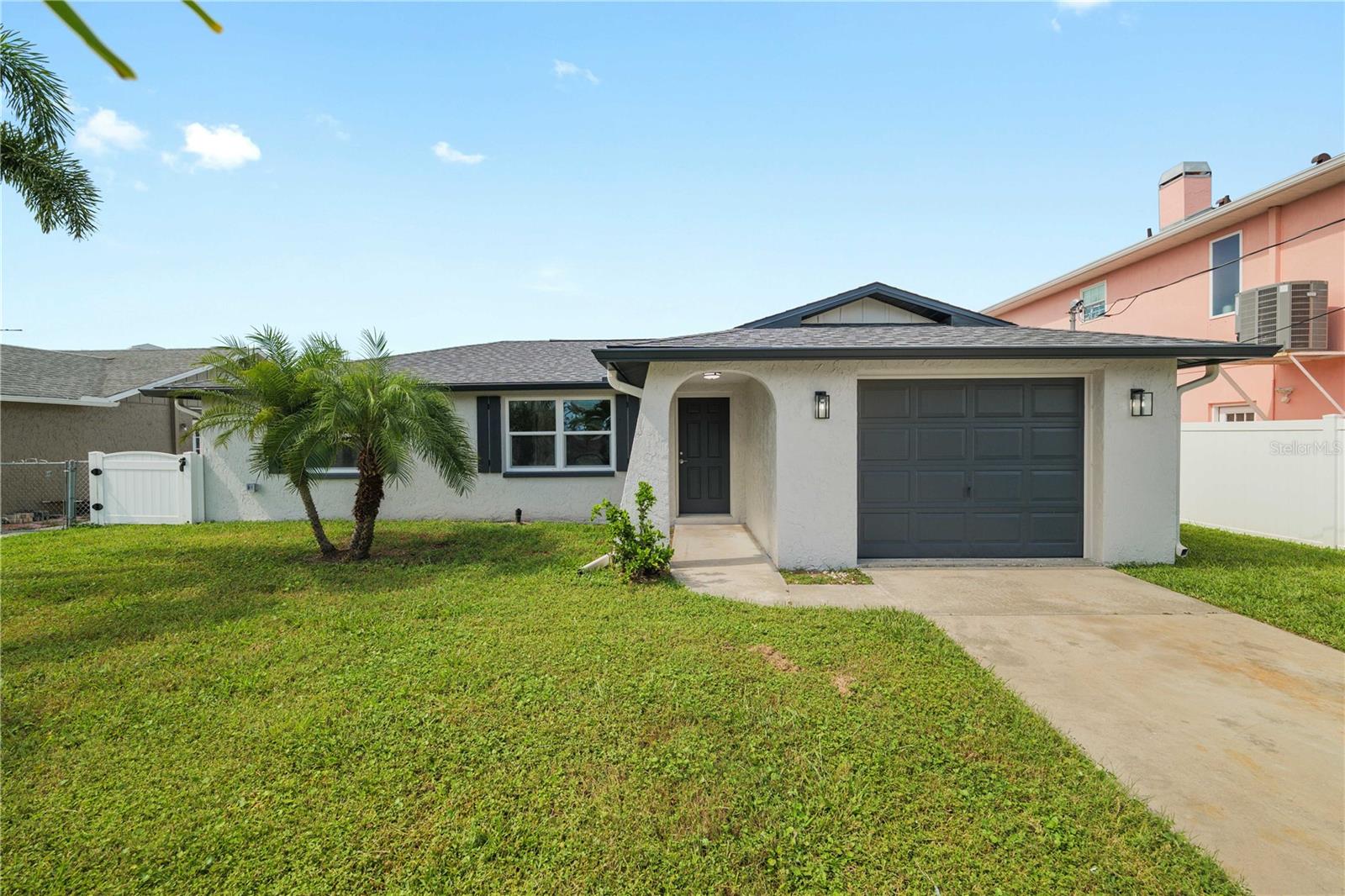 Single Family Residence em HUDSON, FL - Daniel Dourado