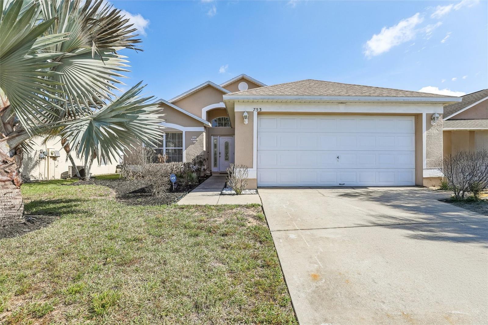 Single Family Residence in DAVENPORT, FL - Daniel Dourado