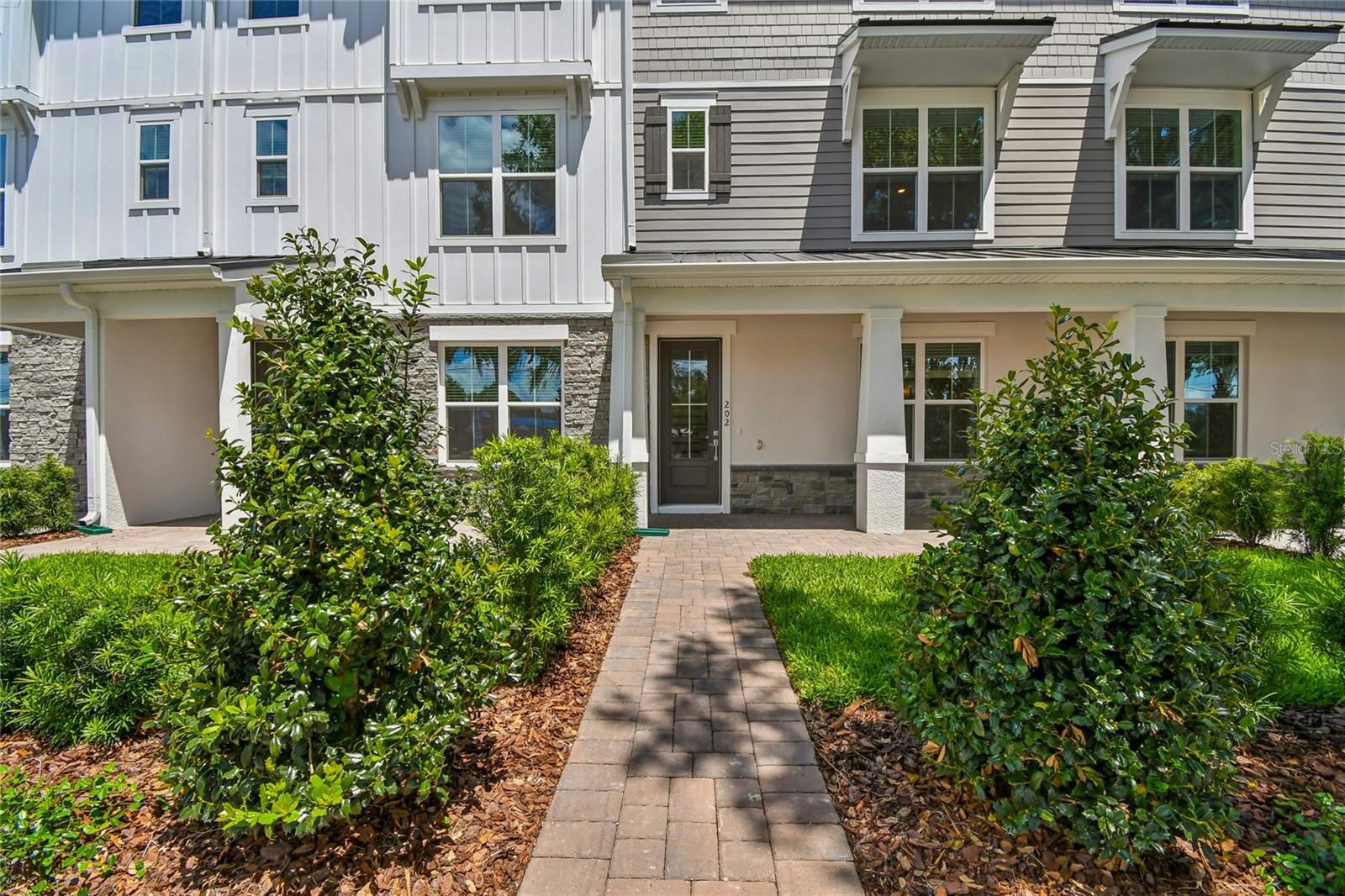 Townhouse in OVIEDO, FL - Daniel Dourado