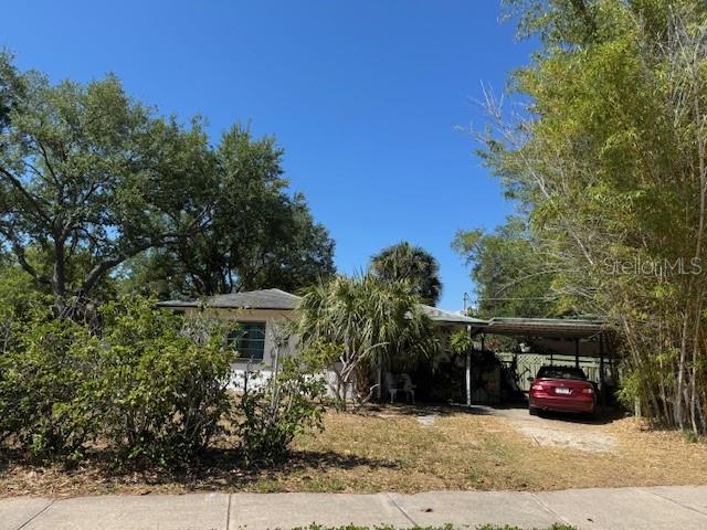 Single Family Residence in OLDSMAR, FL - Daniel Dourado