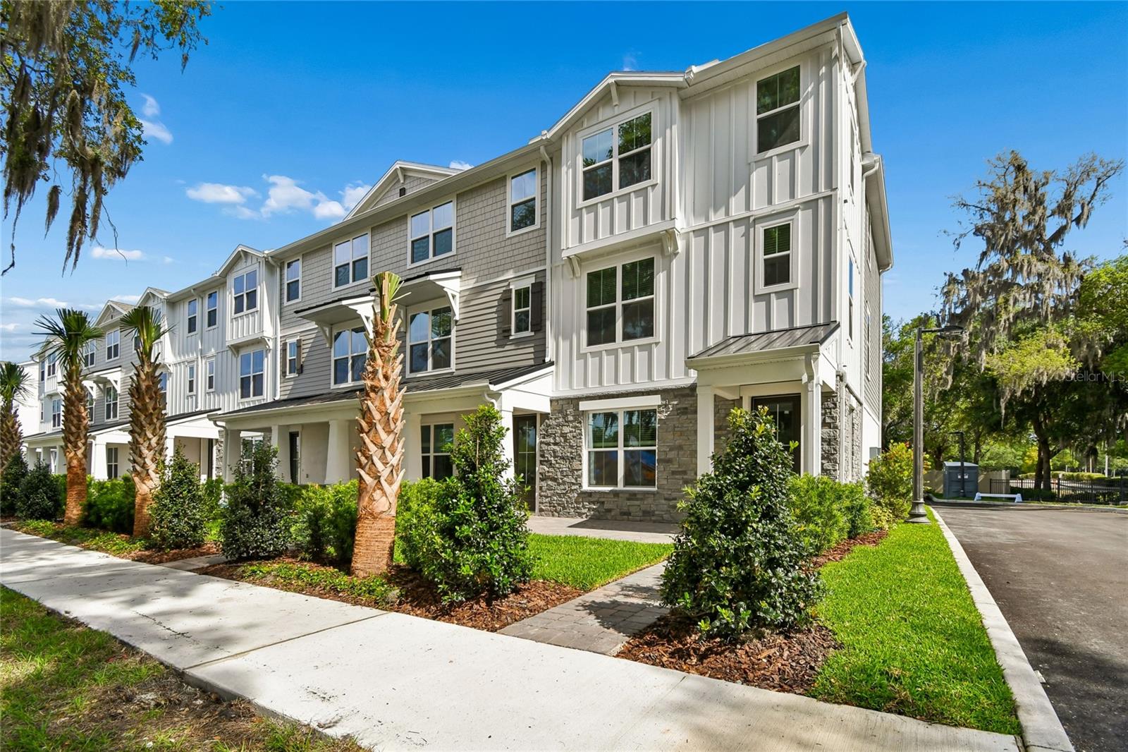 Townhouse in OVIEDO, FL - Daniel Dourado