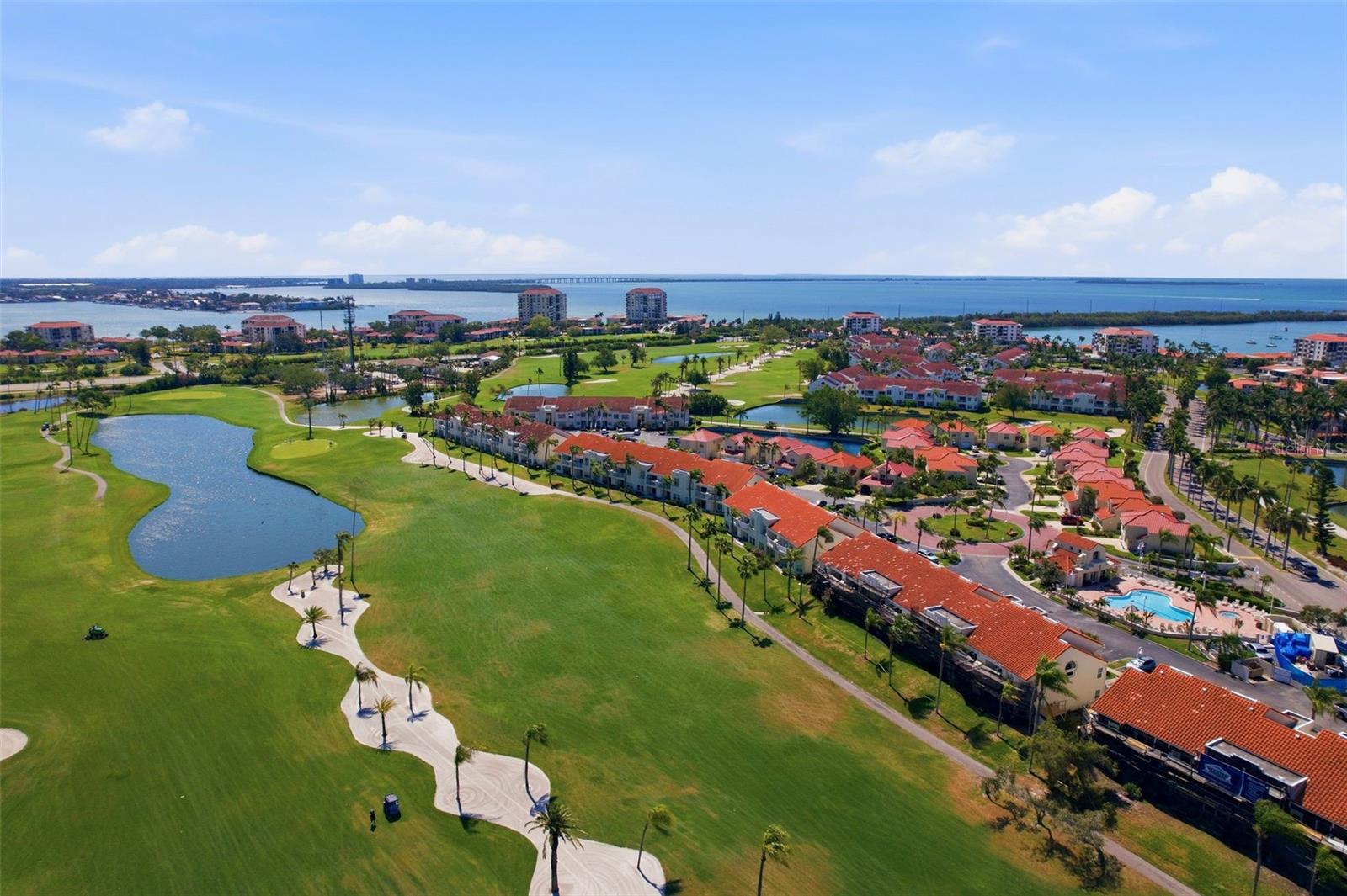 Condominium in ST PETERSBURG, FL - Daniel Dourado