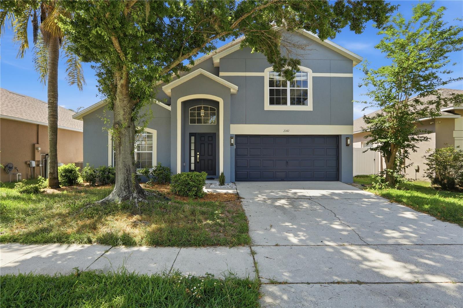Single Family Residence in ORLANDO, FL - Daniel Dourado