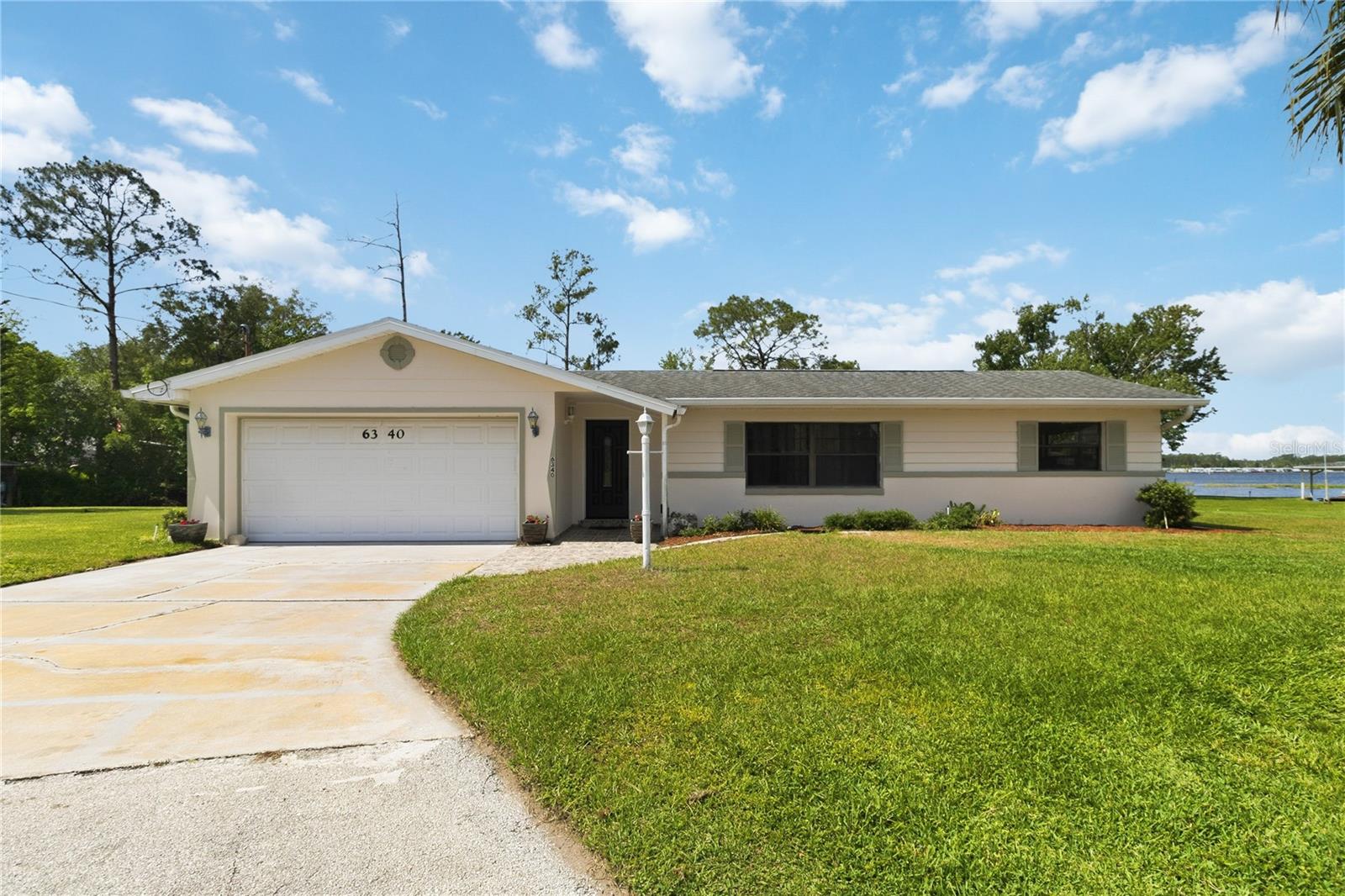 Single Family Residence in ST CLOUD, FL - Daniel Dourado
