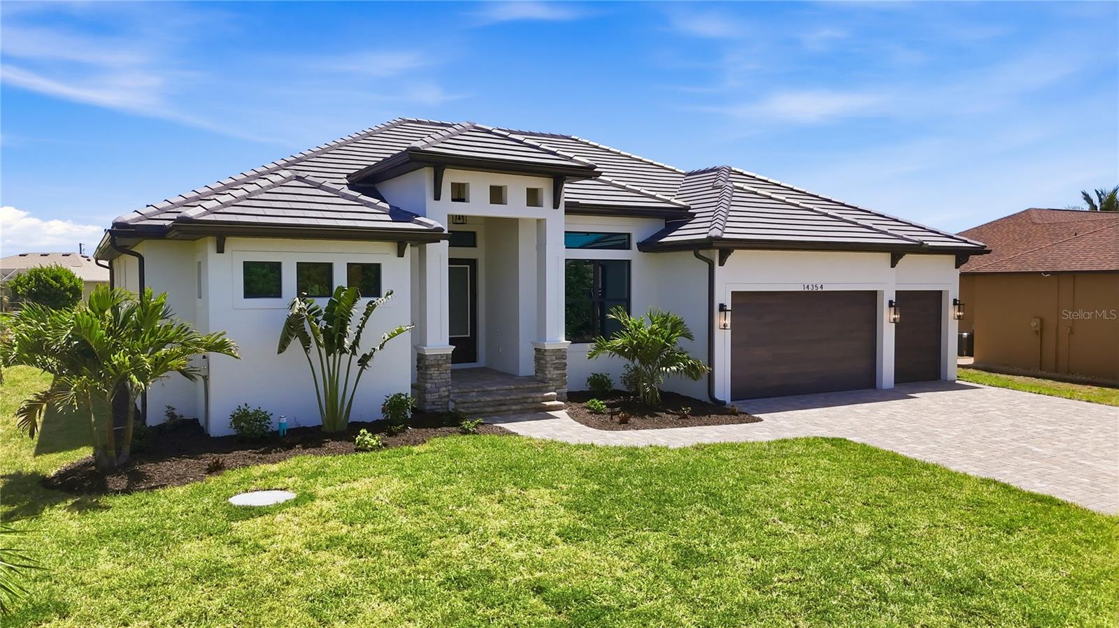 Single Family Residence em PORT CHARLOTTE, FL - Daniel Dourado