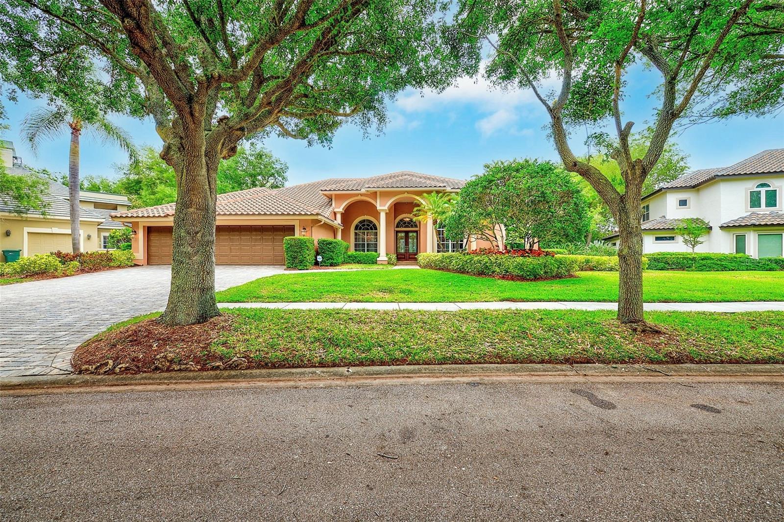 Single Family Residence in PINELLAS PARK, FL - Daniel Dourado