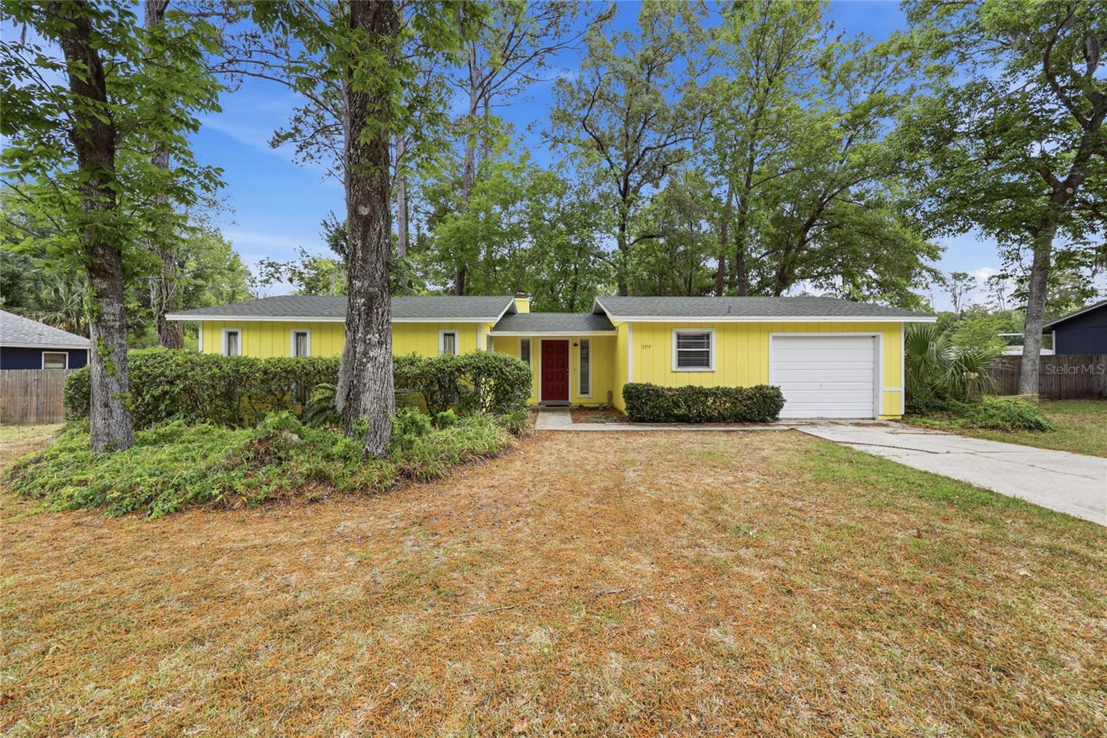 Single Family Residence in GAINESVILLE, FL - Daniel Dourado