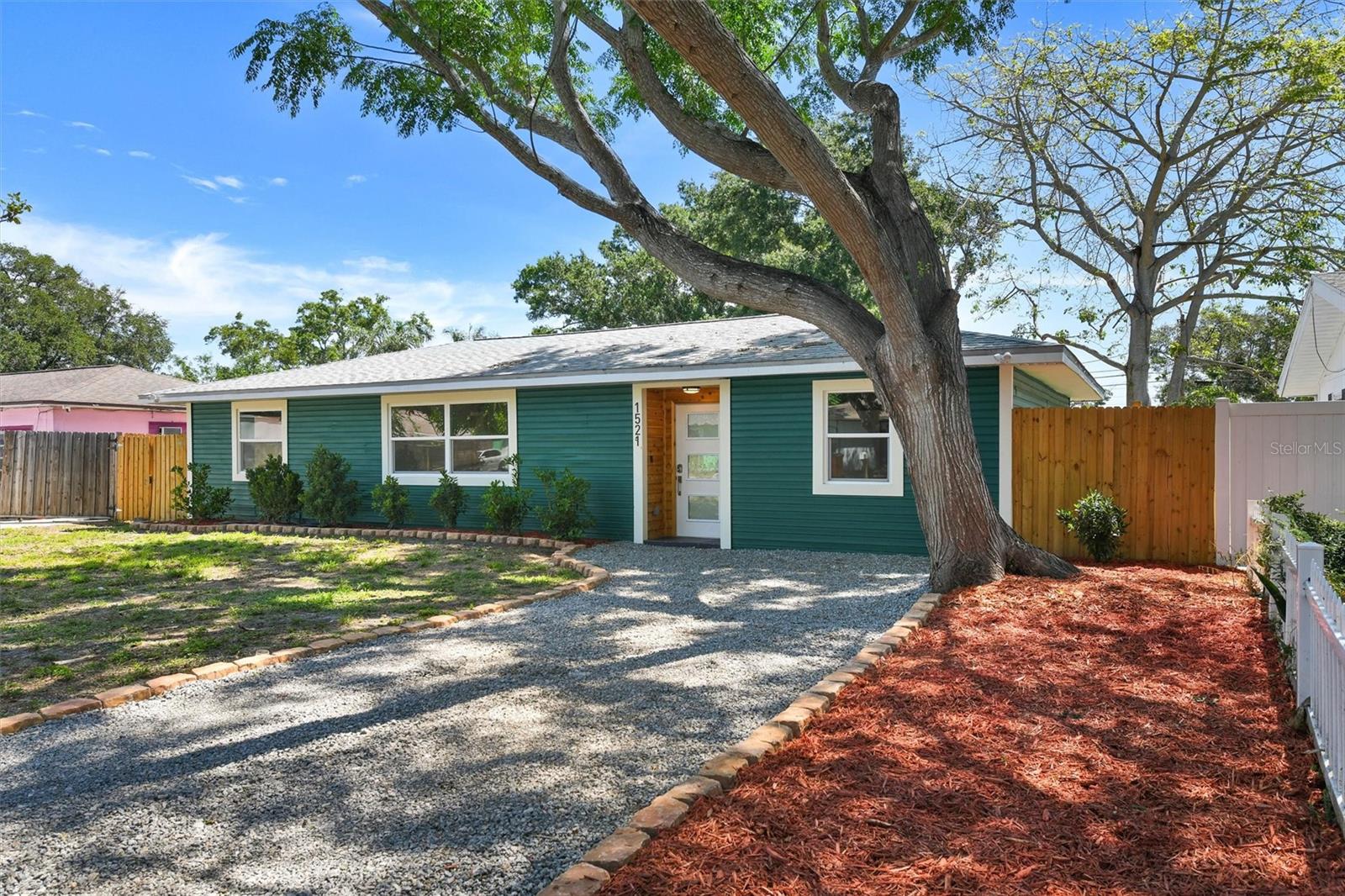 Single Family Residence em CLEARWATER, FL - Daniel Dourado