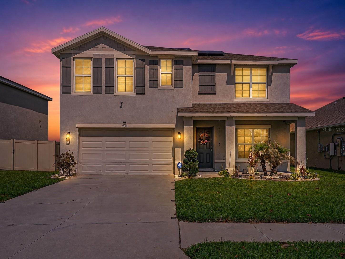 Single Family Residence in ZEPHYRHILLS, FL - Daniel Dourado