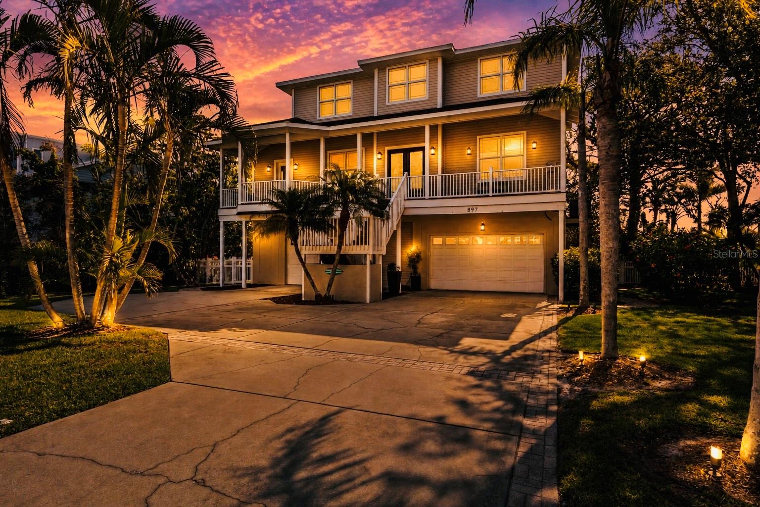 Single Family Residence em CRYSTAL BEACH, FL - Daniel Dourado