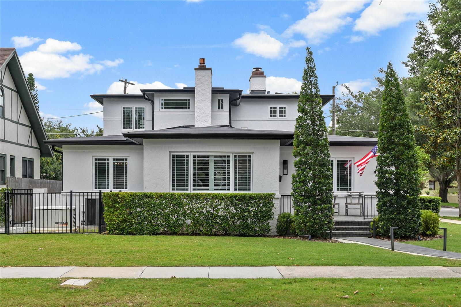 Single Family Residence in ORLANDO, FL - Daniel Dourado