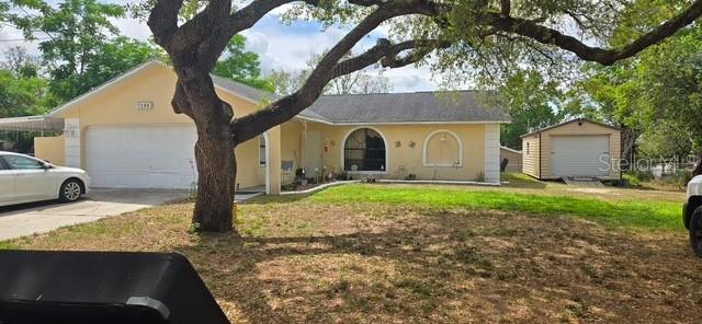Single Family Residence em WEEKI WACHEE, FL - Daniel Dourado
