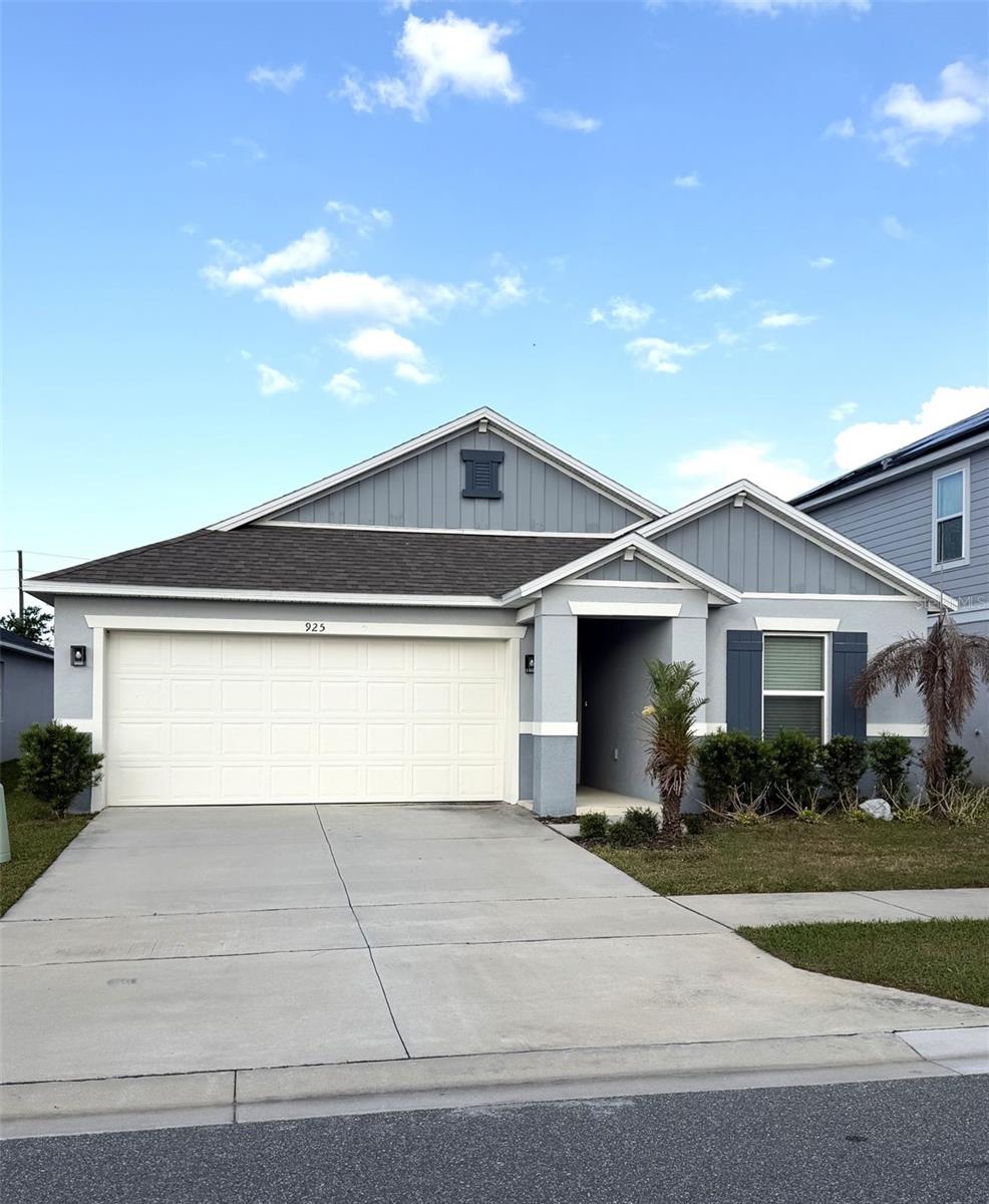 Single Family Residence in DAVENPORT, FL - Daniel Dourado