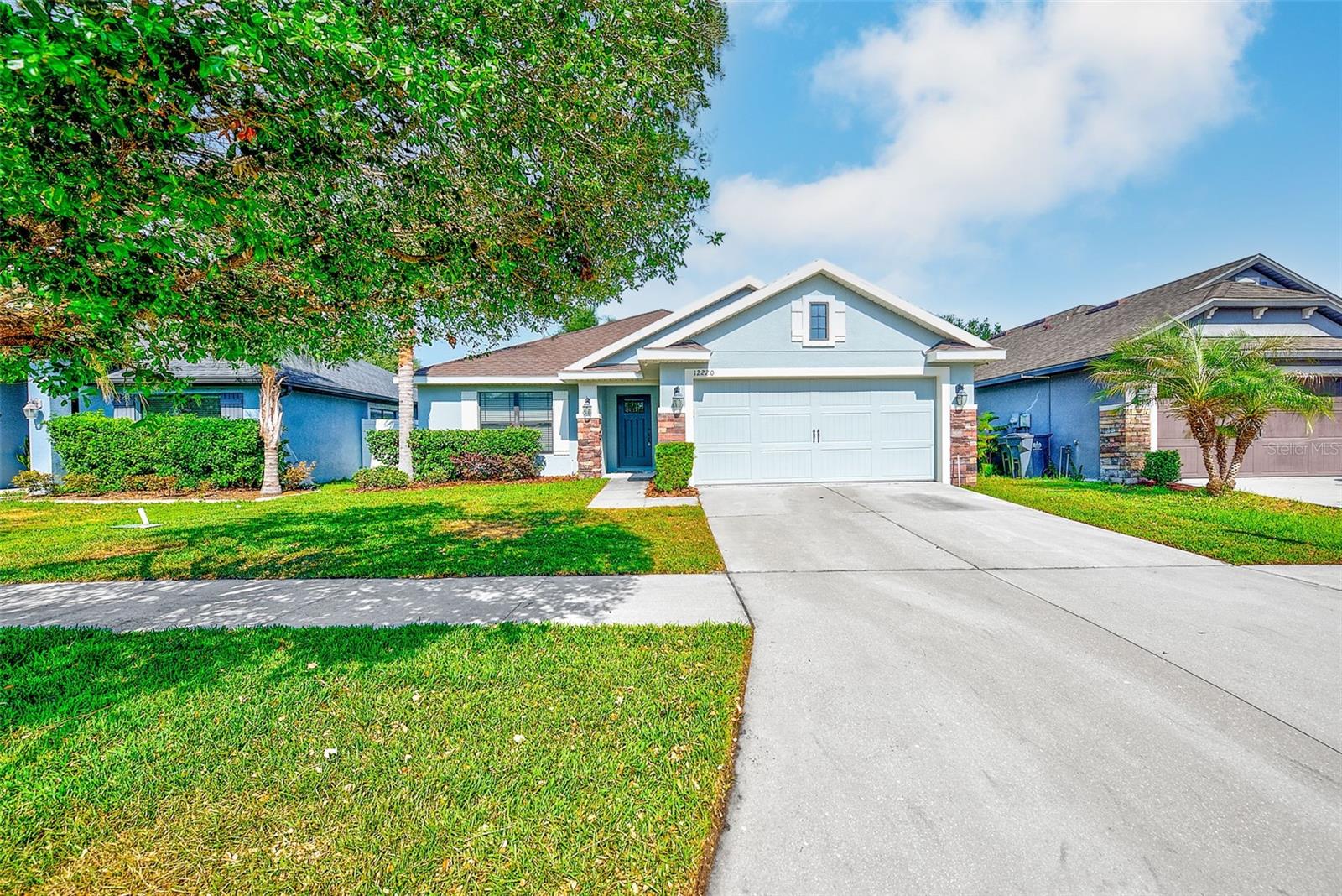 Single Family Residence in RIVERVIEW, FL - Daniel Dourado