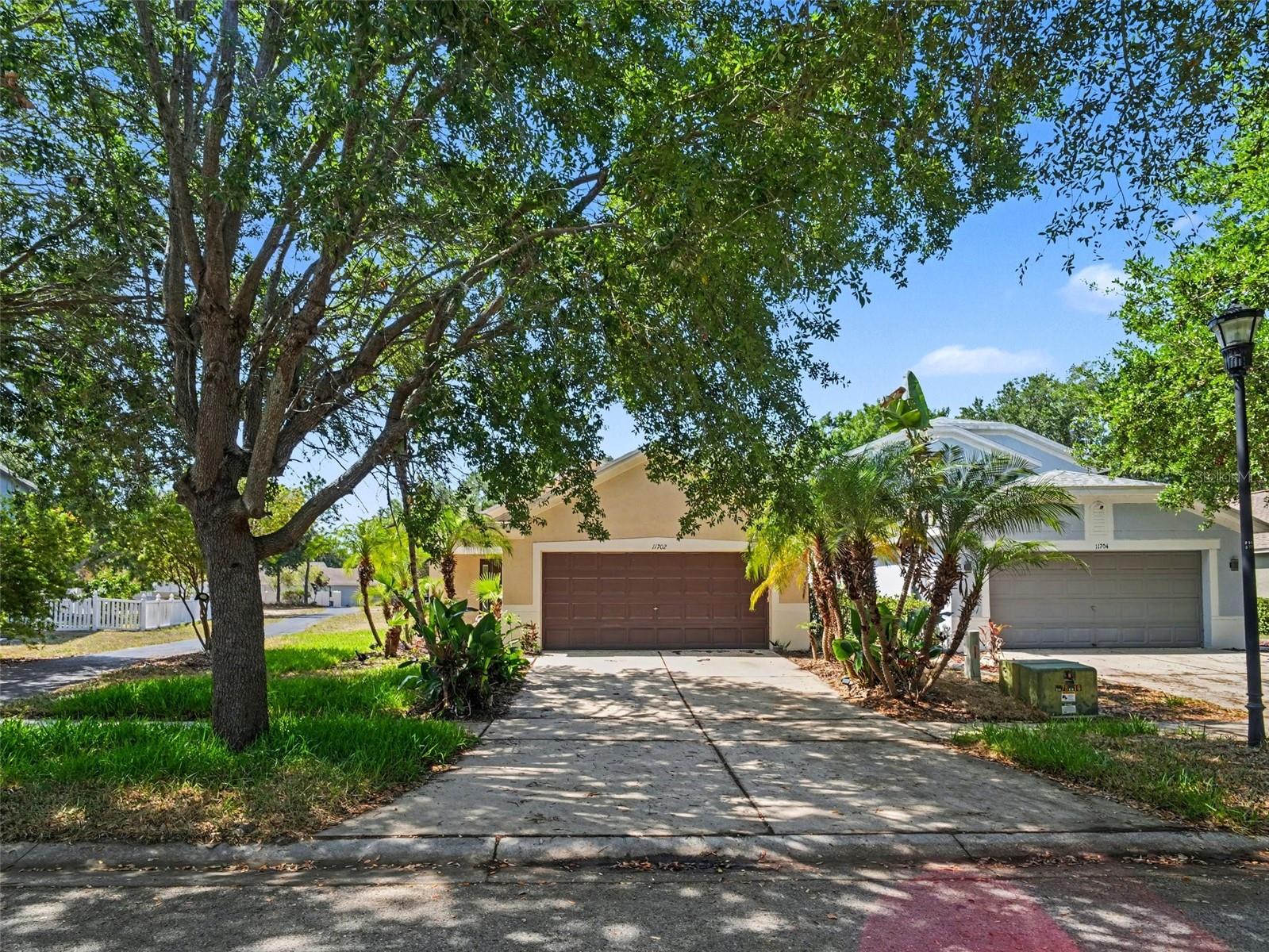 Single Family Residence in RIVERVIEW, FL - Daniel Dourado