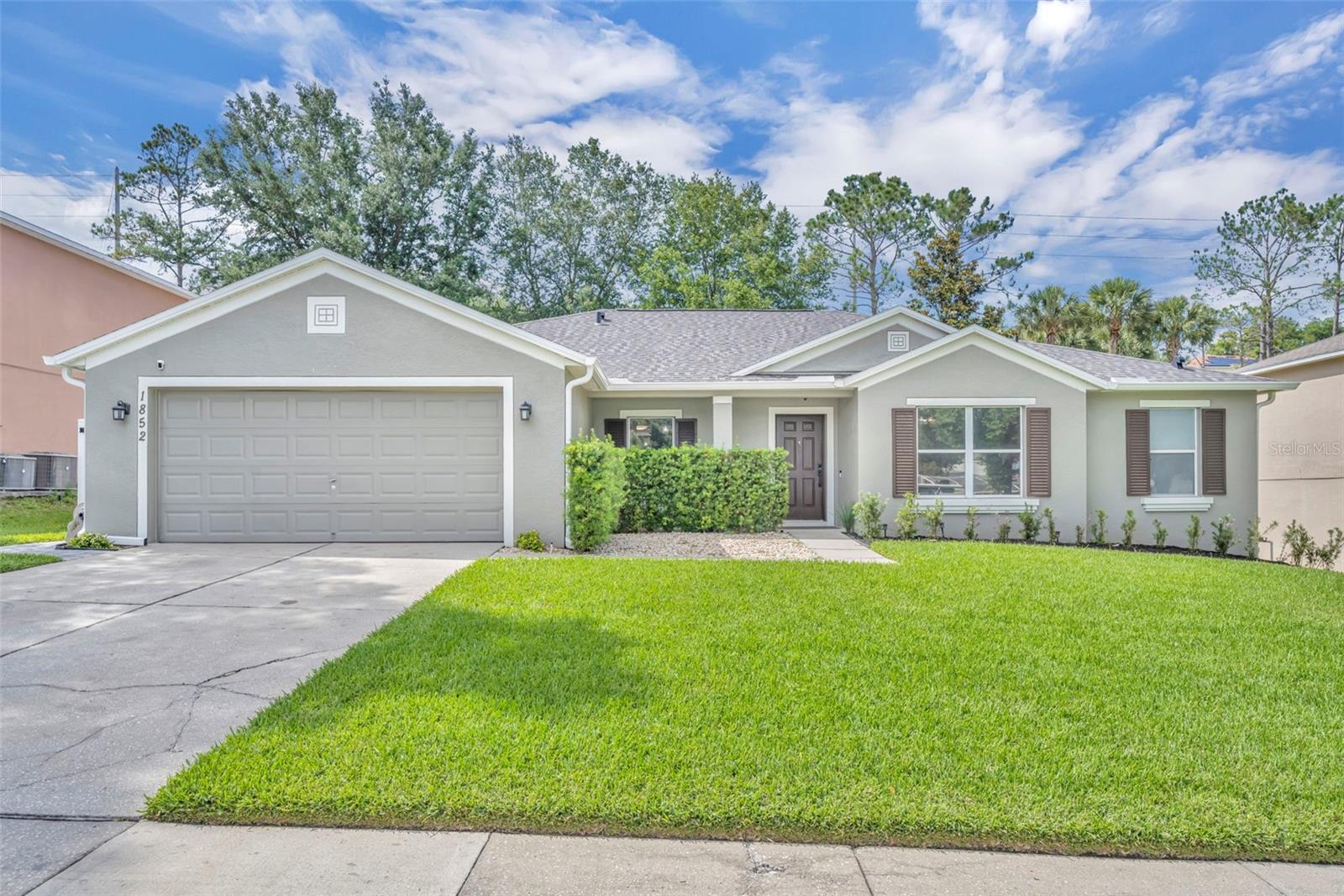 Single Family Residence in CLERMONT, FL - Daniel Dourado