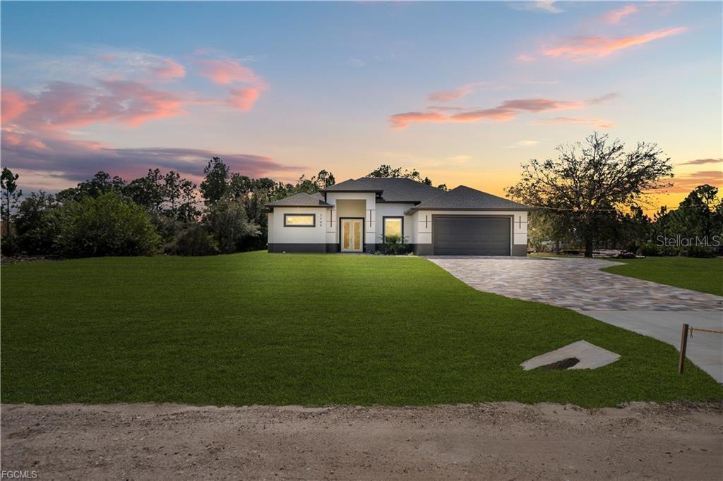 Single Family Residence in LABELLE, FL - Daniel Dourado