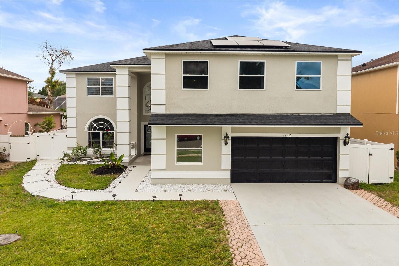 Single Family Residence in OCOEE, FL - Daniel Dourado