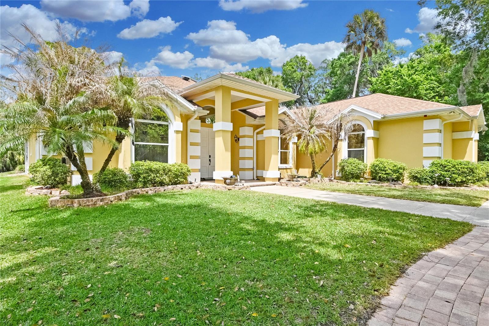 Single Family Residence in NEW SMYRNA BEACH, FL - Daniel Dourado