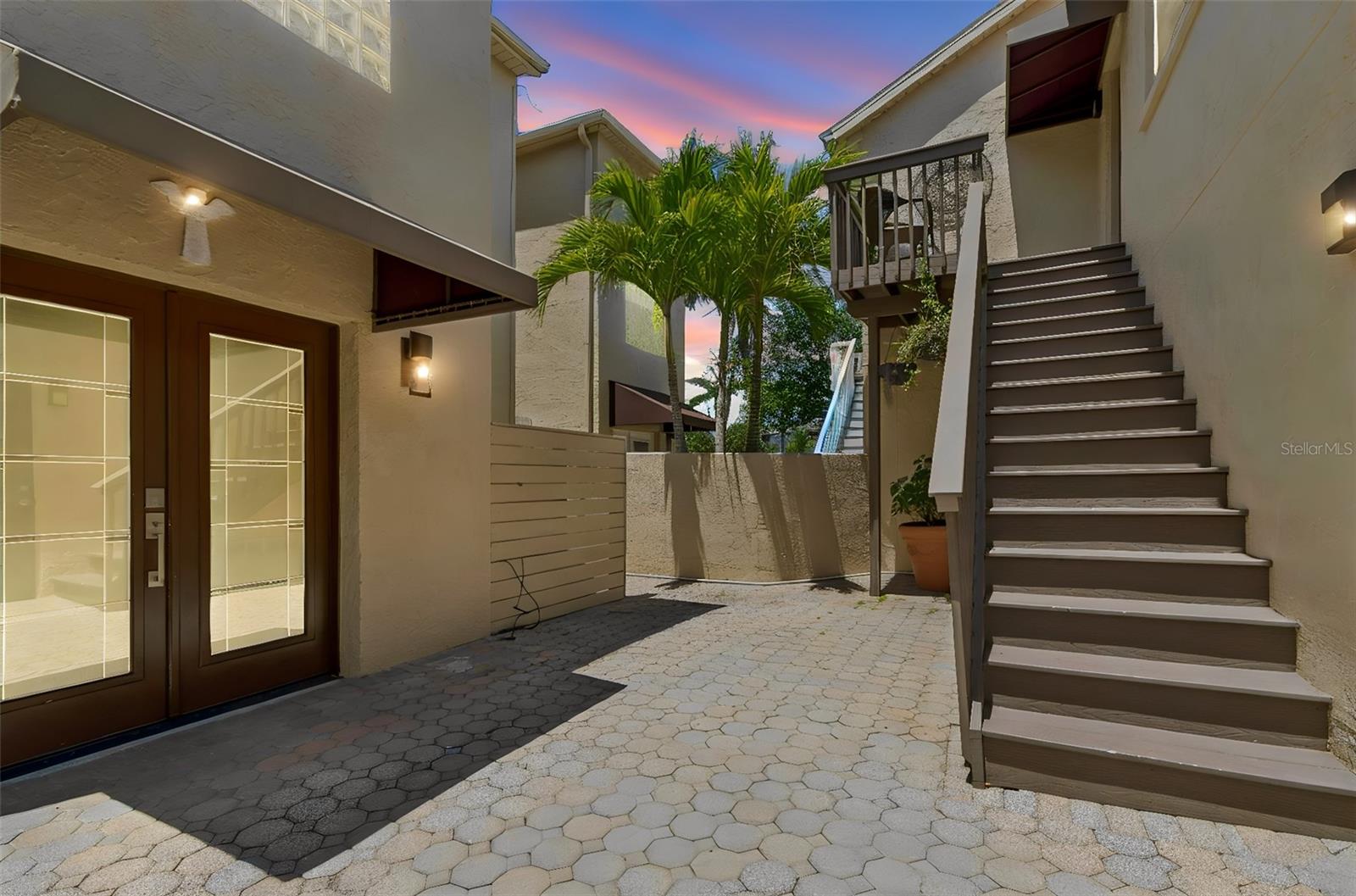 Townhouse in ST PETERSBURG, FL - Daniel Dourado