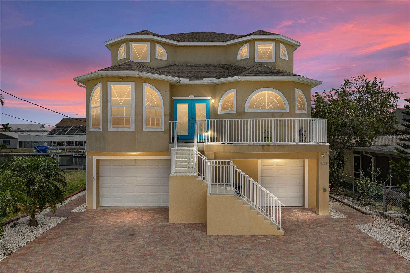 Single Family Residence em HERNANDO BEACH, FL - Daniel Dourado