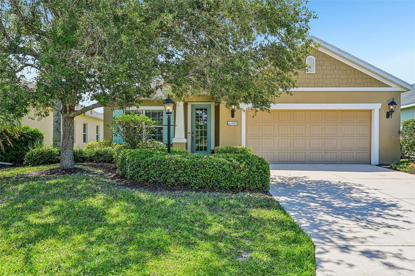 Single Family Residence in PARRISH, FL - Daniel Dourado