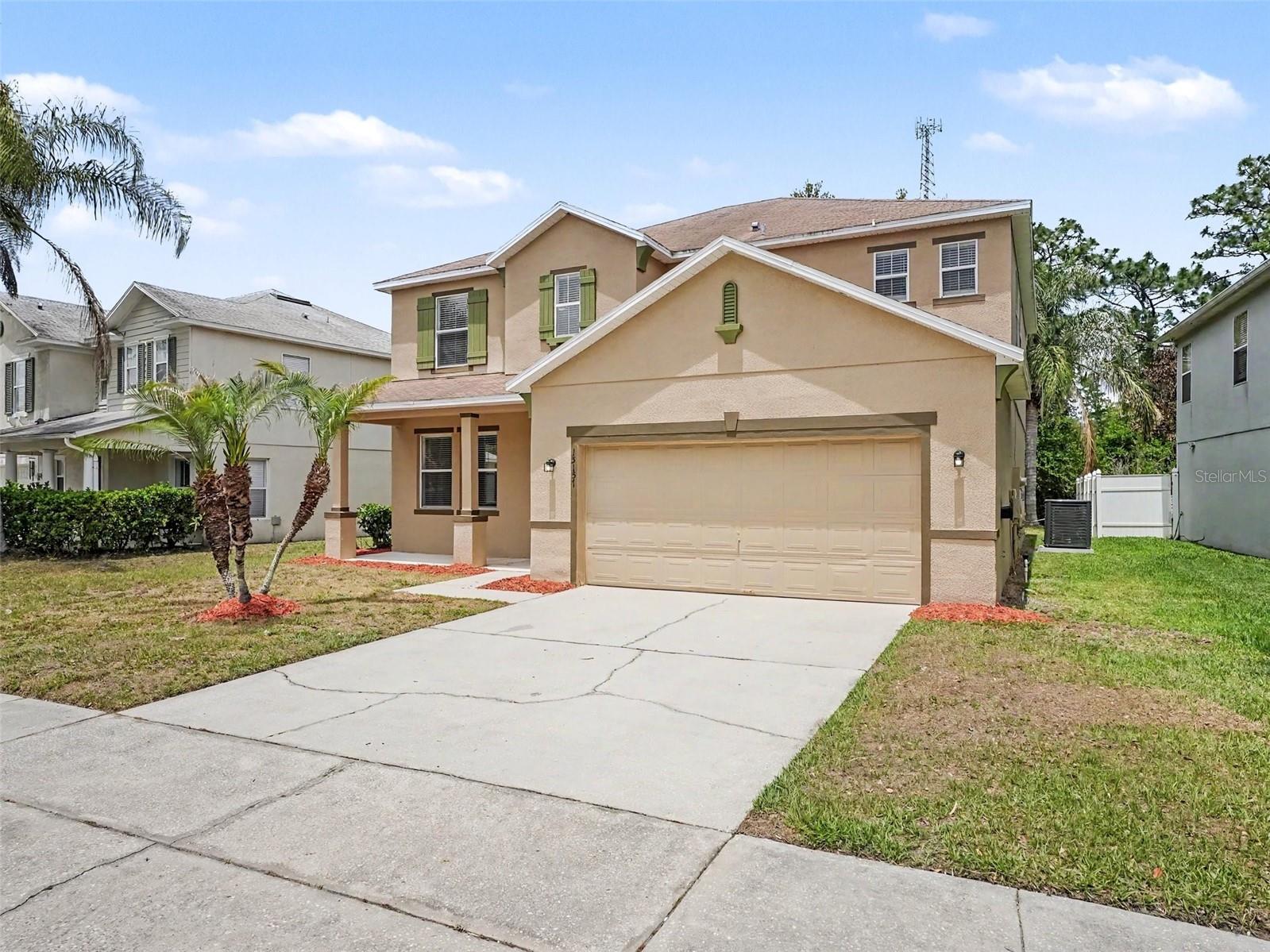 Single Family Residence in ORLANDO, FL - Daniel Dourado