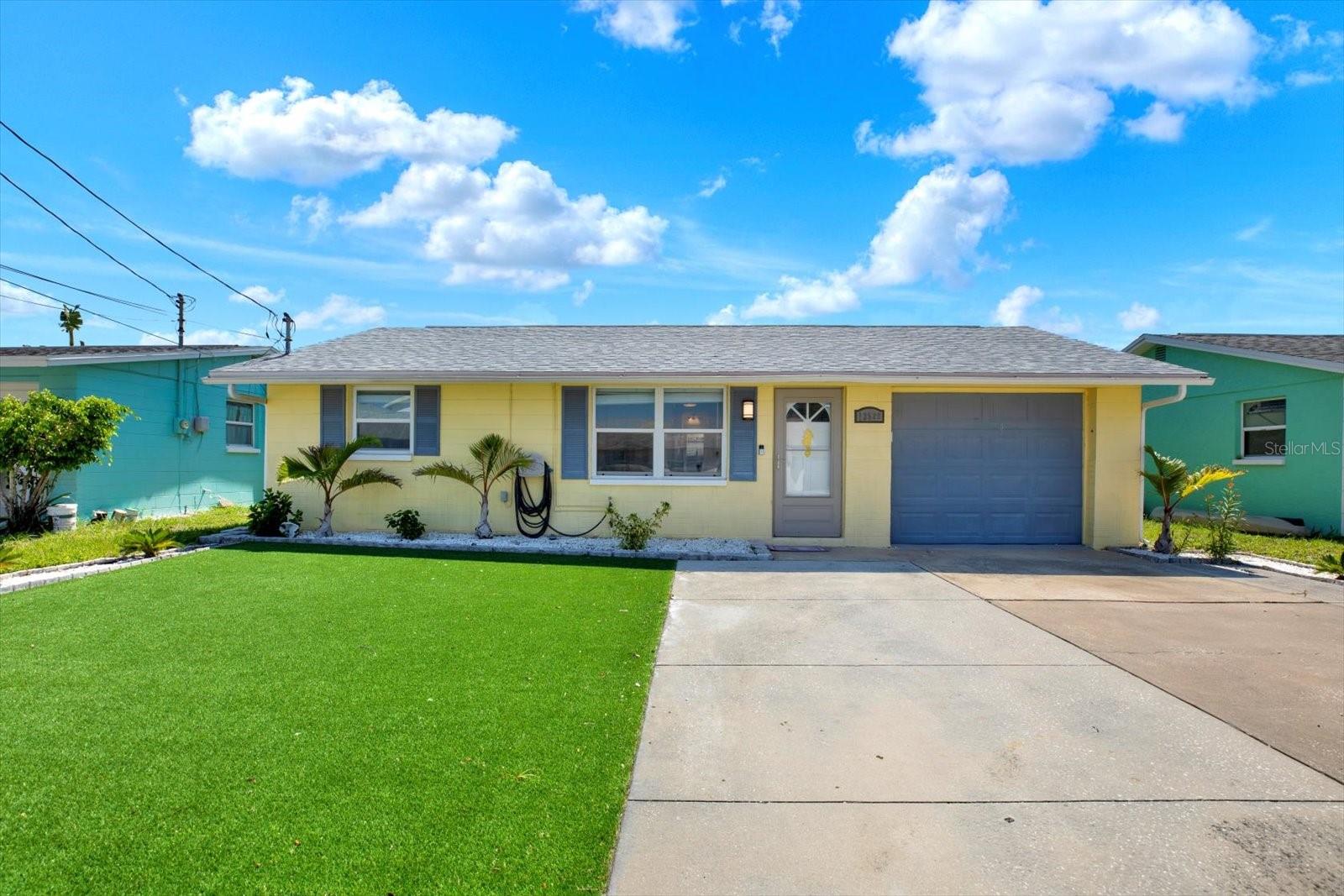 Single Family Residence in HUDSON, FL - Daniel Dourado