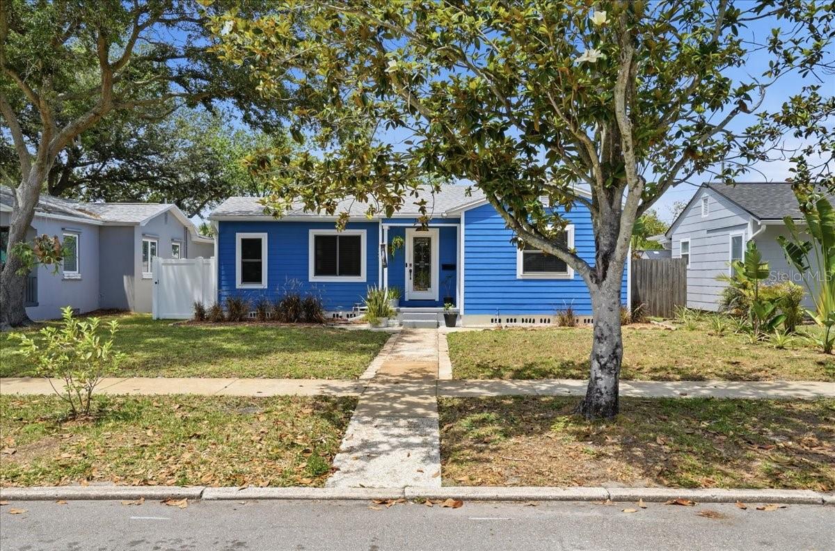 Single Family Residence em ST PETERSBURG, FL - Daniel Dourado