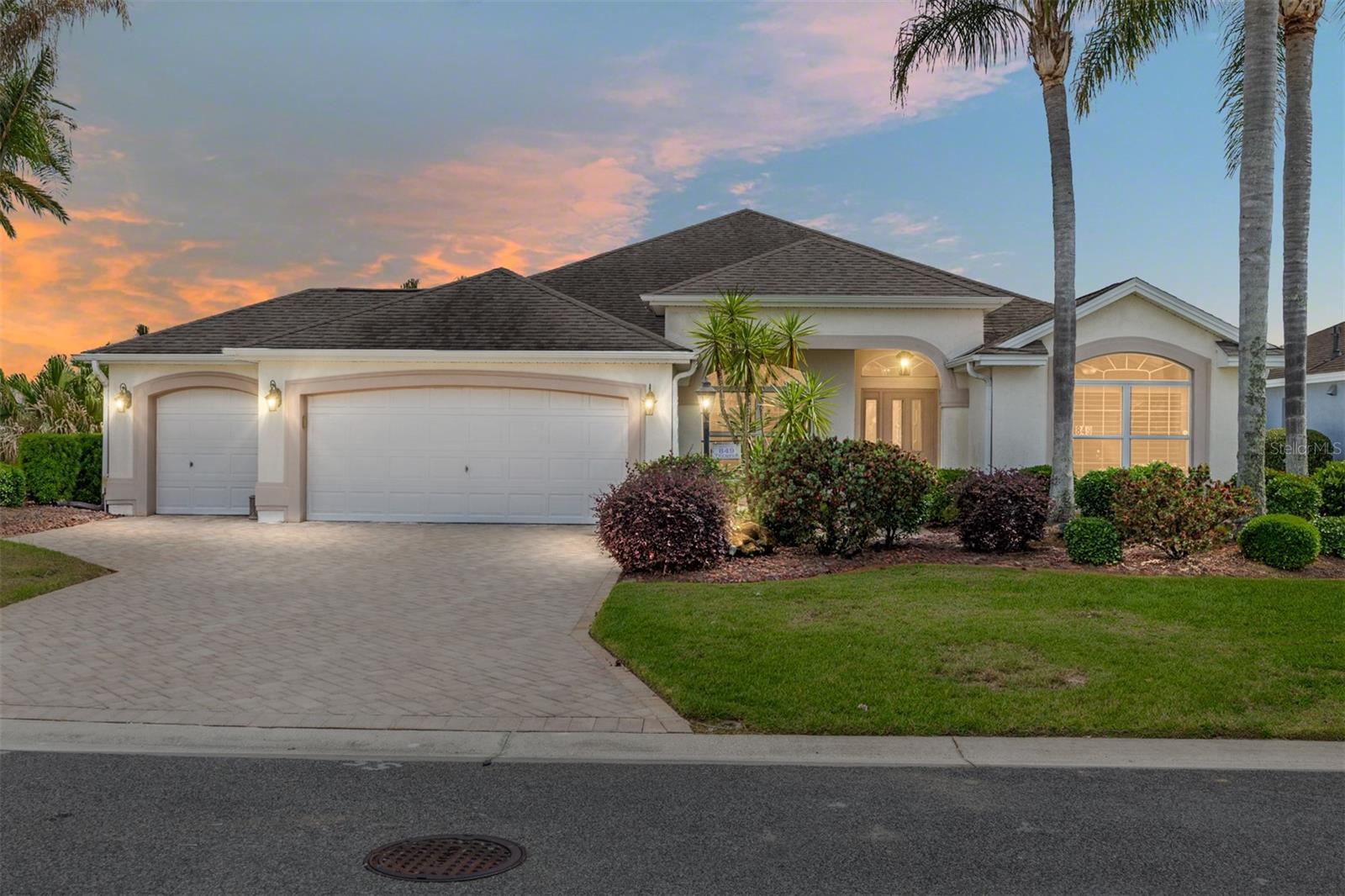 Single Family Residence in THE VILLAGES, FL - Daniel Dourado