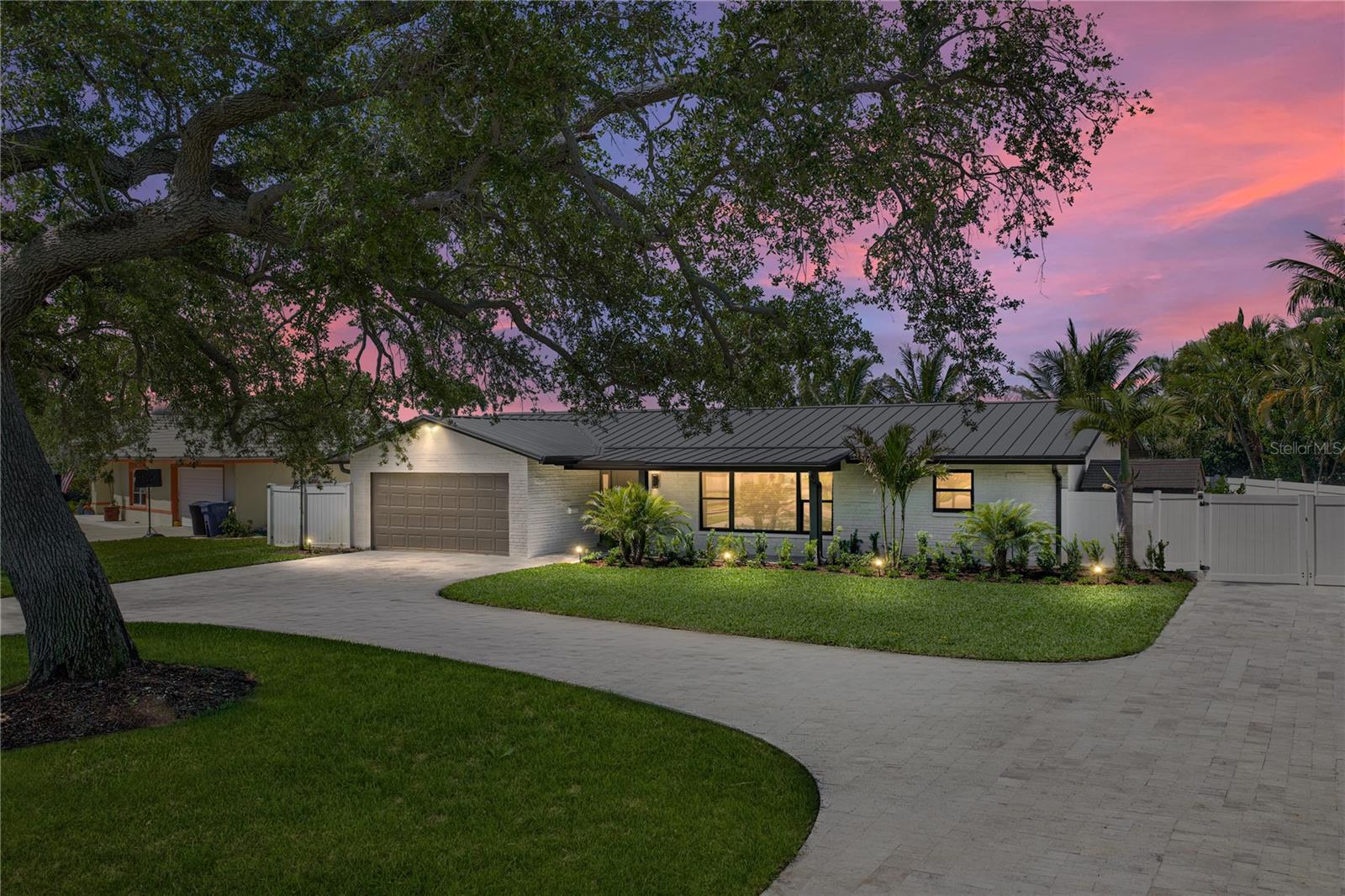 Single Family Residence em ST PETERSBURG, FL - Daniel Dourado