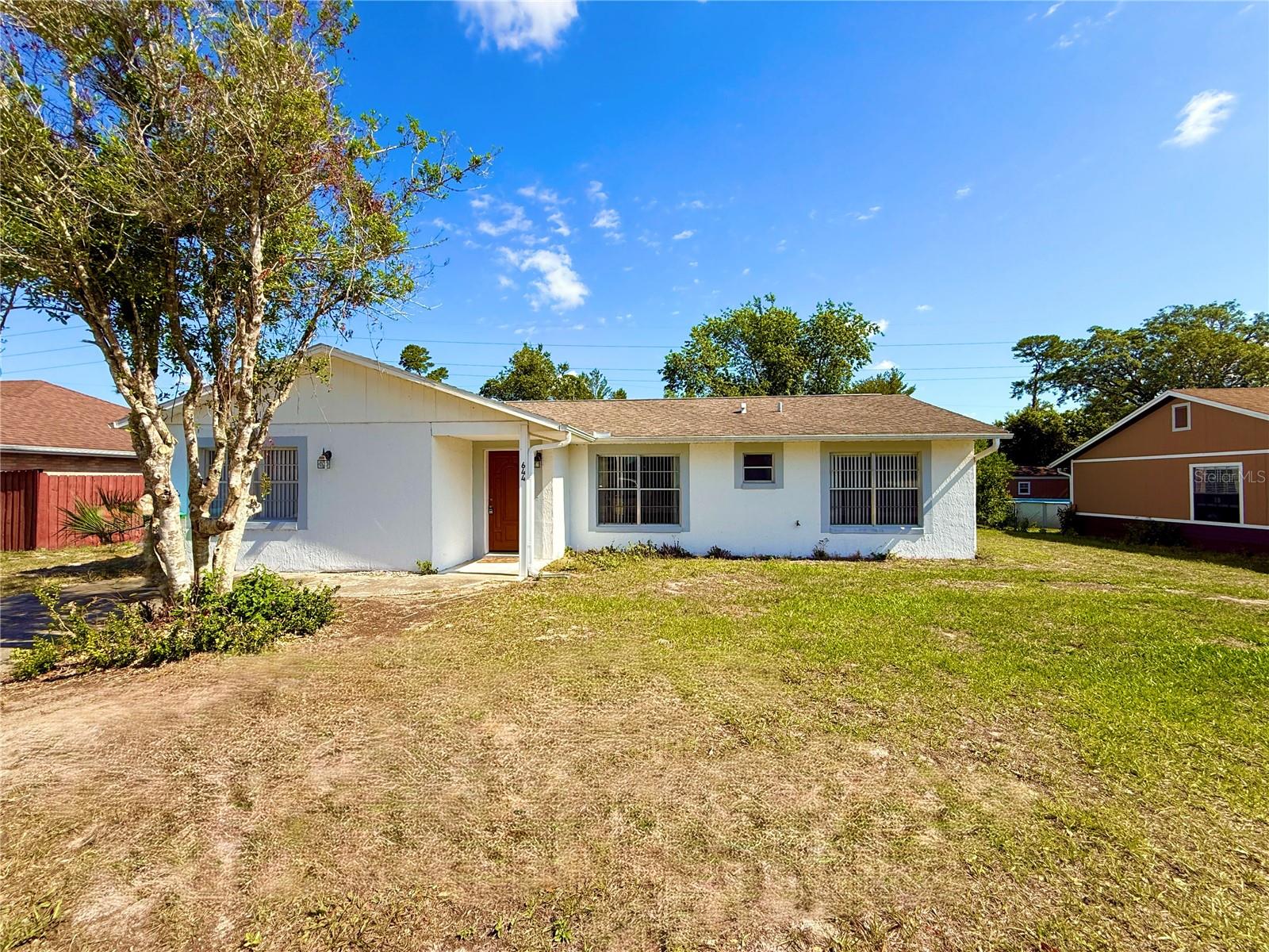 Single Family Residence in DELTONA, FL - Daniel Dourado